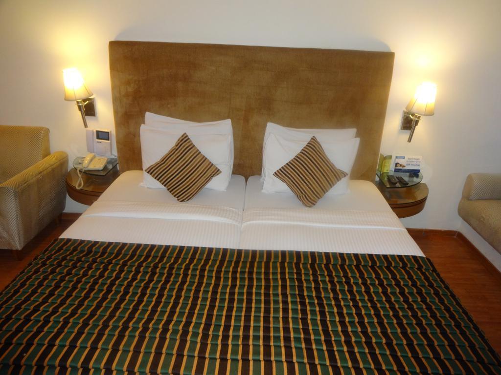 Ohris Banjara Hotel Хидерабад Екстериор снимка