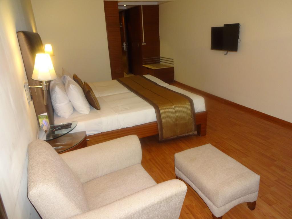 Ohris Banjara Hotel Хидерабад Екстериор снимка