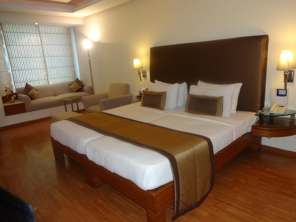 Ohris Banjara Hotel Хидерабад Екстериор снимка