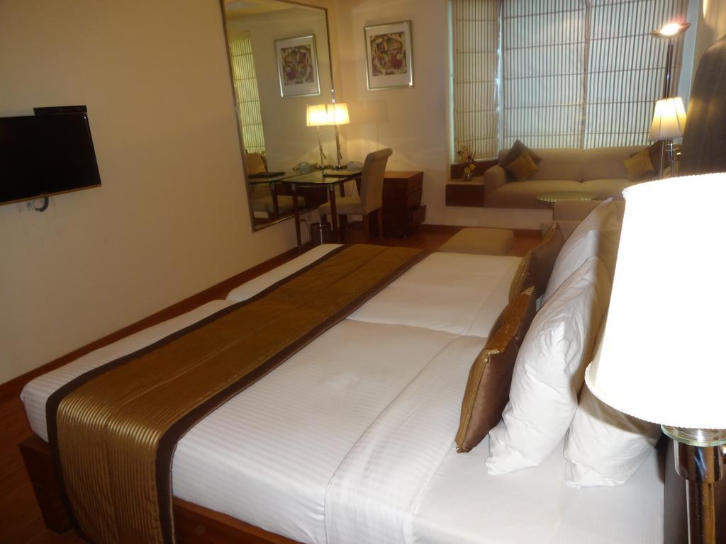 Ohris Banjara Hotel Хидерабад Екстериор снимка